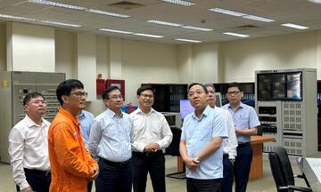 Chùm ảnh: Thứ trưởng Nguyễn Hoàng Long kiểm tra các dự án năng lượng