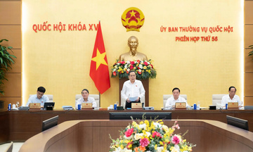 Cho ý kiến về công tác nhân sự trình Quốc hội tại Kỳ họp thứ Nhất