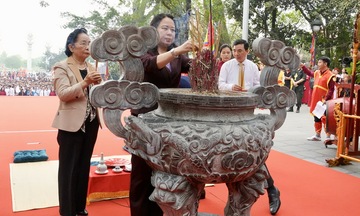 Phó Chủ tịch nước Võ Thị Ánh Xuân dự khai hội Tây Thiên