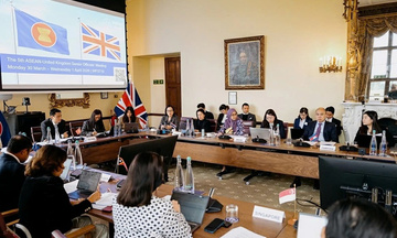 Anh cam kết hỗ trợ Việt Nam phát triển trung tâm tài chính