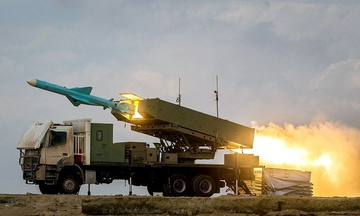 Tên lửa Noor: Tầm bắn tới 200 km, ‘át chủ bài’ trên biển của Iran