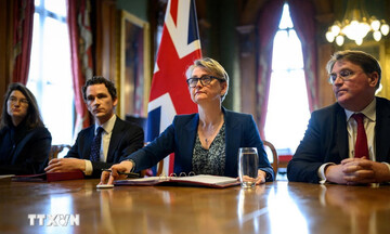 Các quốc gia họp bàn mở lại Hormuz, Nga tuyên bố ‘vẫn mở’ với Moscow