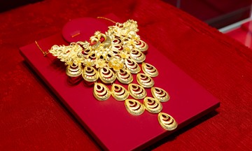 Giá vàng hôm nay (5/4): Nằm yên nghe ngóng