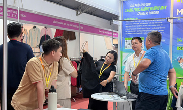 Ngành dệt may Việt Nam chạy đua chuyển đổi xanh để giữ đơn hàng