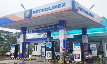 Infographic | Giá xăng dầu Việt Nam thuộc nhóm thấp nhất Đông Nam Á