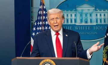 Tổng thống Trump: Mỹ sẽ khơi thông luồng tàu tại eo biển Hormuz