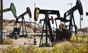 Giá dầu thế giới giảm mạnh do căng thẳng Trung Đông hạ nhiệt