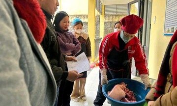 Thái Nguyên: Xử phạt cơ sở bán thịt lợn nhiễm bệnh vào bếp ăn trường mầm non