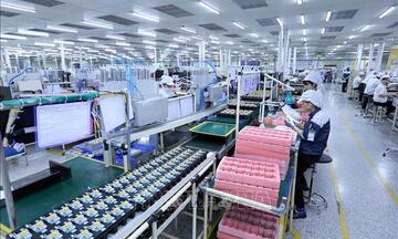 Infographic | Đầu tư của Việt Nam ra nước ngoài cao gấp 2,6 lần