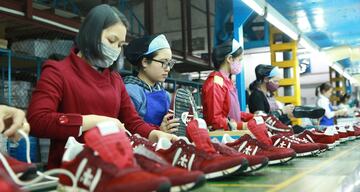 Chính sách nào cho ngành da giày trước áp lực 'độ mở' 90% xuất khẩu?