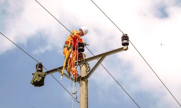 Nắng nóng đến sớm, nhu cầu điện ở Nghệ An tăng mạnh