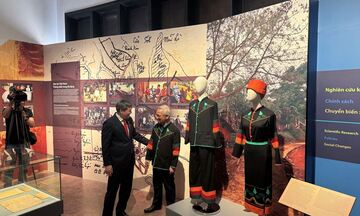 Giới thiệu trang phục mới của dân tộc Chứt tới công chúng Thủ đô