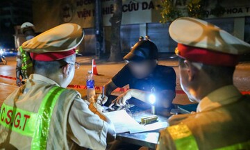 Cảnh sát giao thông xử lý 2.005 lái xe vi phạm nồng độ cồn