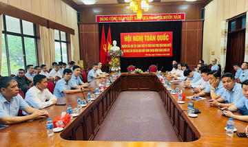 Chùm ảnh: Các tổ chức đảng thuộc Đảng bộ Bộ Công Thương học tập Nghị quyết Hội nghị Trung ương 2