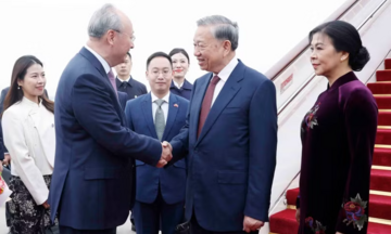 Tổng Bí thư, Chủ tịch nước và Phu nhân bắt đầu thăm cấp Nhà nước đến Trung Quốc