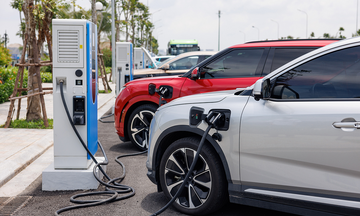Bộ Tài chính đề xuất miễn lệ phí trước bạ ô tô điện đến năm 2030