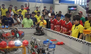 Robotics của học sinh Việt Nam chinh phục VEX World Championship 2026