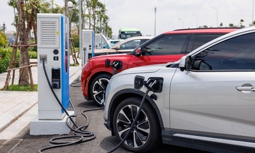 Tiết kiệm năng lượng từ chính sách miễn lệ phí trước bạ với ô tô điện
