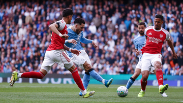 Kịch bản nào cho chặng nước rút cuộc đua vô địch Ngoại hạng Anh?