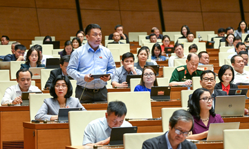 Đại biểu Quốc hội: Đến lúc ngành giáo dục trở về với dạy thật, học thật