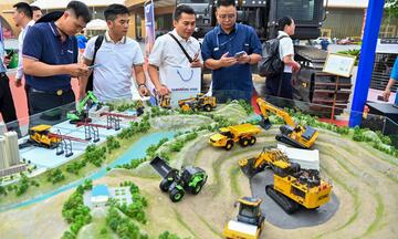 Gần 200 doanh nghiệp hội tụ tại triển lãm công nghiệp khai khoáng và xây dựng