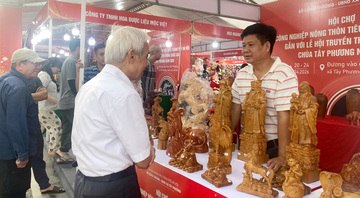 Hà Nội quảng bá hàng công nghiệp nông thôn tại xã Tây Phương