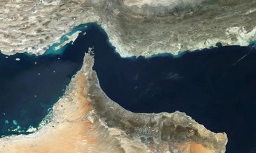 Mỹ - Iran căng thẳng tại Hormuz bất chấp lệnh ngừng bắn