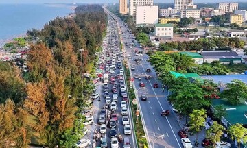 Nghệ An nhộn nhịp du khách trong dịp nghỉ lễ Giỗ Tổ Hùng Vương 