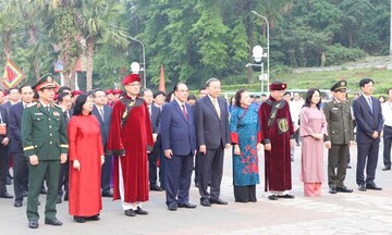 Tổng Bí thư, Chủ tịch nước Tô Lâm dâng hương tưởng niệm các Vua Hùng