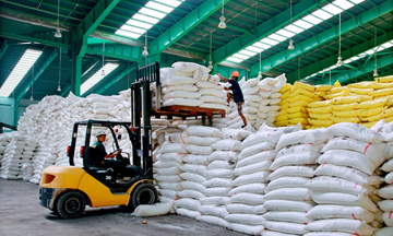 Gỡ nút thắt nguyên liệu cho ngành hóa chất