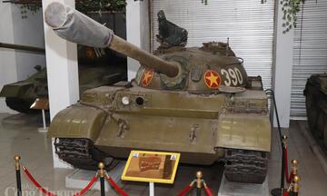 Cận cảnh chiếc xe tăng 390 huyền thoại húc đổ cổng Dinh Độc Lập