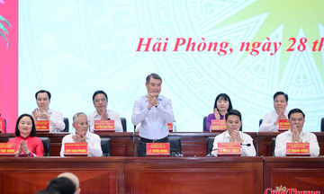 Chùm ảnh: Thủ tướng Lê Minh Hưng tiếp xúc cử tri Hải Phòng sau Kỳ họp Quốc hội