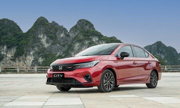 Xe hybrid tăng tốc, thị trường ô tô Việt Nam sôi động trở lại