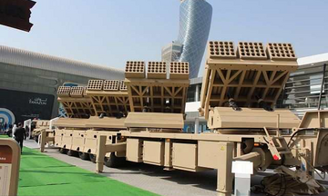 ‘Quái vật’ pháo phản lực JDS MCL 240 rocket, phủ kín 4 km2