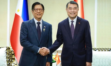Thủ tướng Lê Minh Hưng gặp lãnh đạo các nước nhân tham dự Hội nghị Cấp cao ASEAN