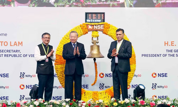 Tổng Bí thư, Chủ tịch nước Tô Lâm rung chuông tại Sàn Giao dịch Chứng khoán Quốc gia Ấn Độ