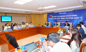 Ngân hàng giữ 'thế cân bằng' giữa tăng trưởng và ổn định vĩ mô