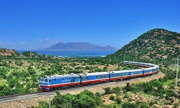 Hoàn thiện khung pháp lý về xử lý vi phạm giao thông đường sắt