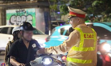 Cảnh sát giao thông xử lý 1.794 lái xe vi phạm nồng độ cồn