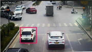 Làm rõ 'tranh cãi' tình huống quay đầu xe trên phần đường người đi bộ
