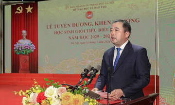 Bí thư Hà Nội: Giáo dục là 'quốc sách hàng đầu'