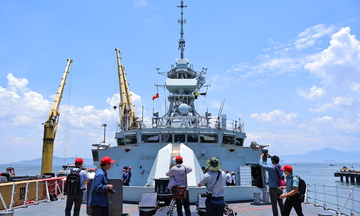 Tàu HMCS Charlottetown của Hải quân Canada thăm xã giao Đà Nẵng