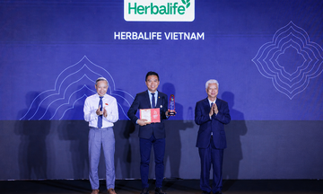 Herbalife đạt Top 30 Thương hiệu phát triển bền vững tại Rồng Vàng 2026
