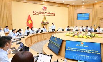 Bộ trưởng Lê Mạnh Hùng làm việc với Cục Quản lý và Phát triển thị trường trong nước