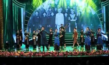 ‘Sáng mãi tên Người’ kỷ niệm 136 năm Ngày sinh Chủ tịch Hồ Chí Minh