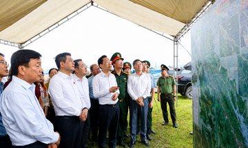 Phó Chủ tịch Quốc hội Nguyễn Hồng Diên khảo sát dự án trọng điểm tại Lào Cai