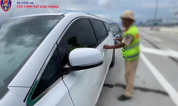 Xử phạt trường hợp không bằng lái, vi phạm tốc độ số tiền gần 80 triệu đồng
