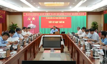 Ủy ban Kiểm tra Trung ương kỷ luật nhiều cán bộ tỉnh Quảng Ninh và Bắc Ninh