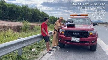Xử phạt tài xế xe tải đi ngược chiều trên cao tốc vì 'chưa tỉnh ngủ'