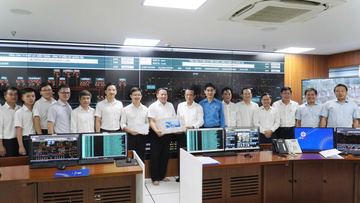 Tổng giám đốc EVNCPC thăm động viên người lao động PC Quảng Trị